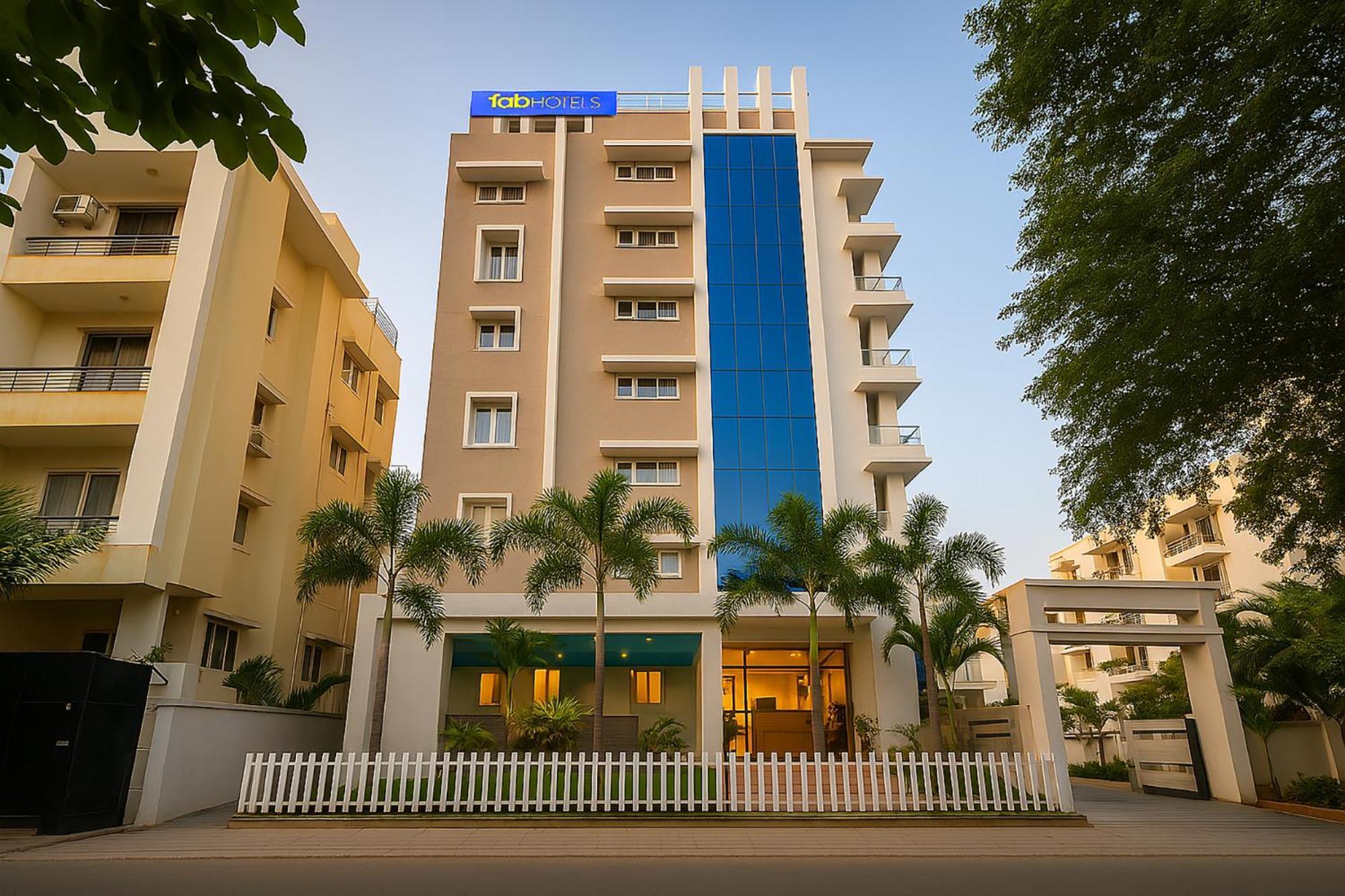 Fabhotel The Botanica - Nr Hyderabad Central University, Kondapur Kondapur  Buitenkant foto